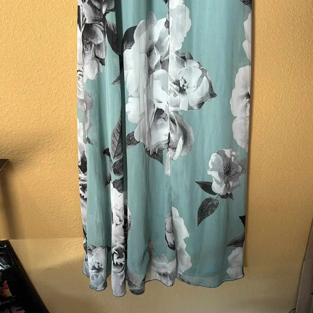 Olivia Floral Mint maxi dress. Size Small - Picture 7 of 9